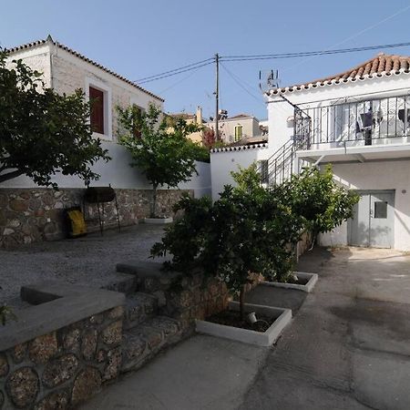 Lovely Quiet House With Garden Spetses Town ภายนอก รูปภาพ